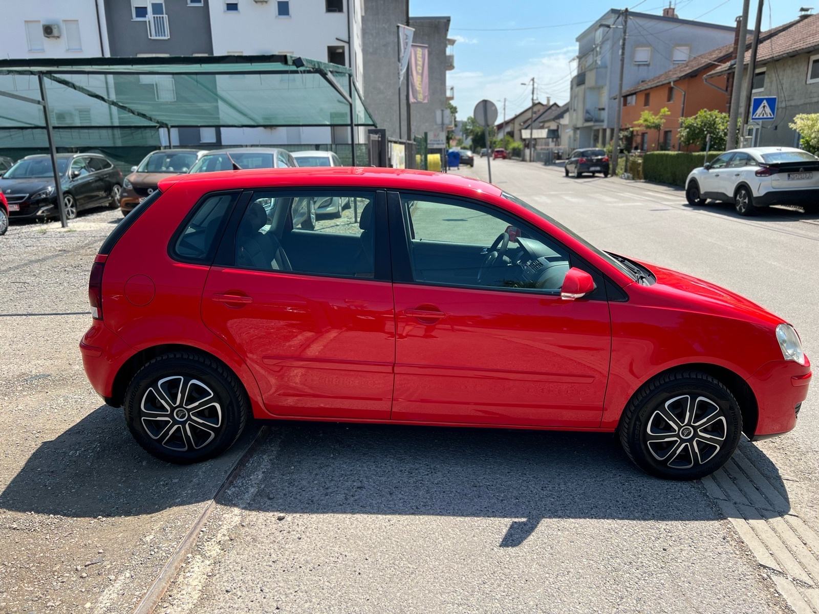 VW Polo 1,2 5 VRATA // KLIMA // REG 1 GOD !, fotografija 8