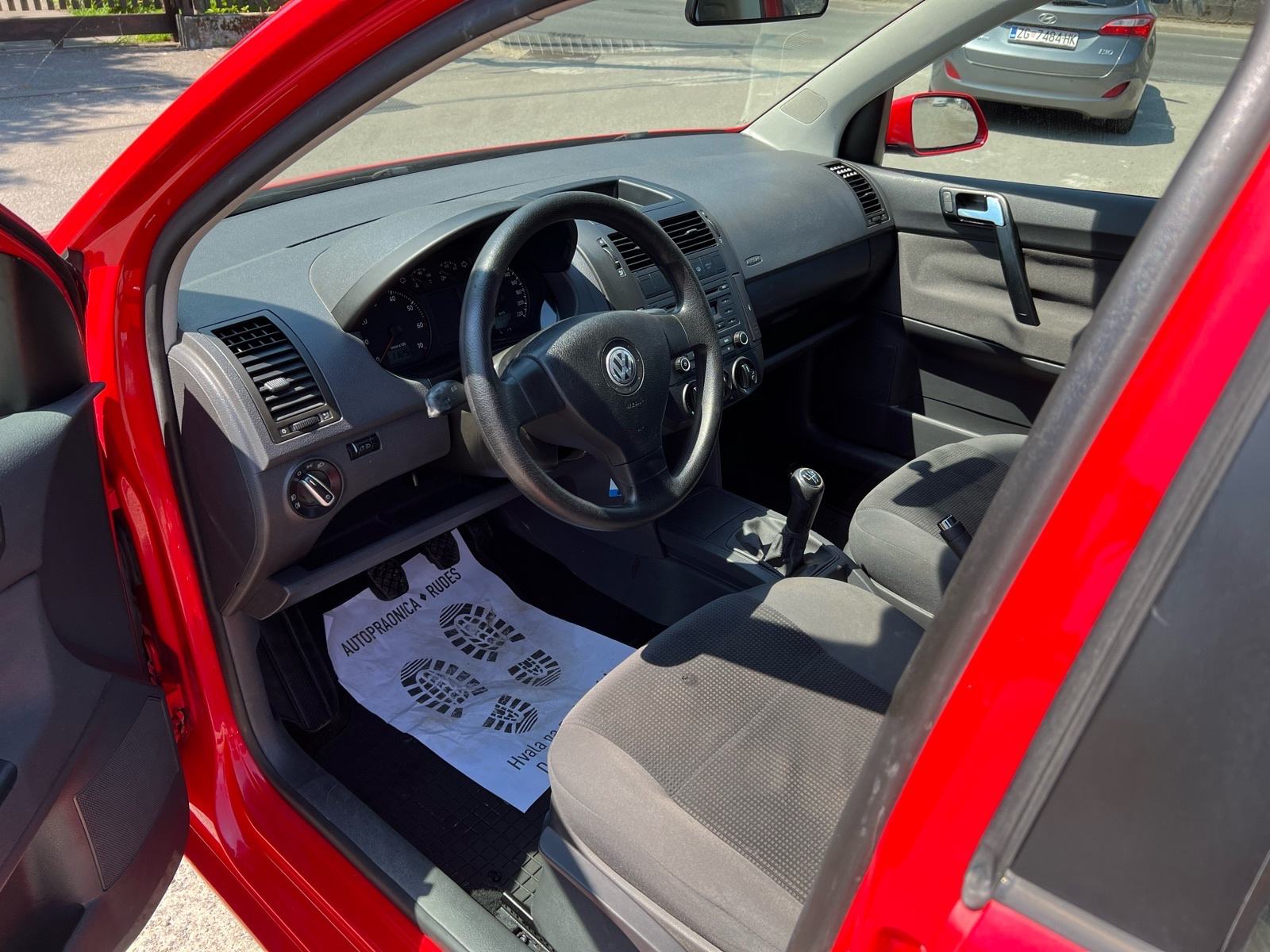 VW Polo 1,2 5 VRATA // KLIMA // REG 1 GOD !, fotografija 12