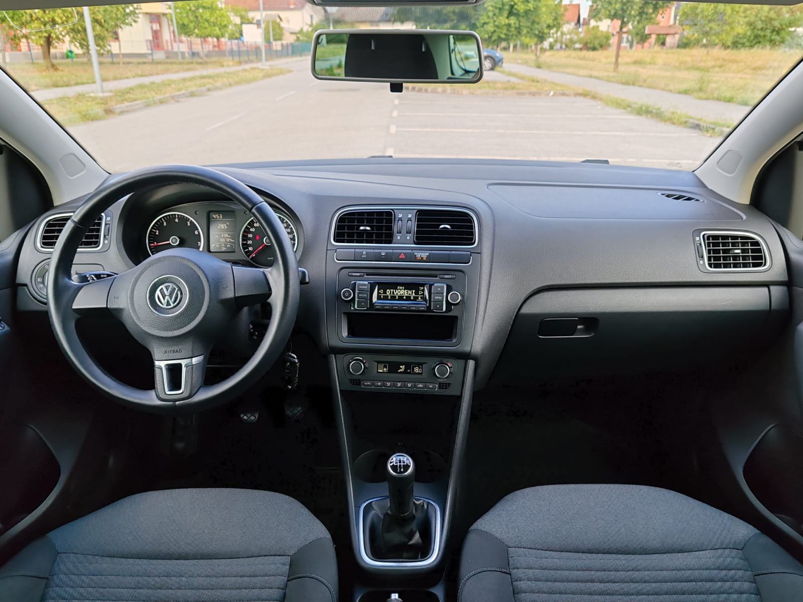 VW Polo 1,2 R-LINE, 2012G, 188000, KARTICE DO 36 RATA, fotografija 14