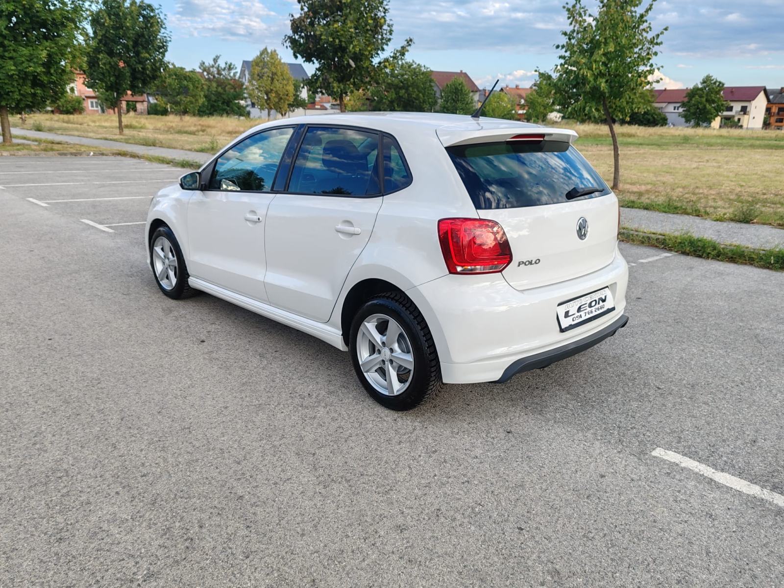 VW Polo 1,2 R-LINE, 2012G, 188000, KARTICE DO 36 RATA, fotografija 4