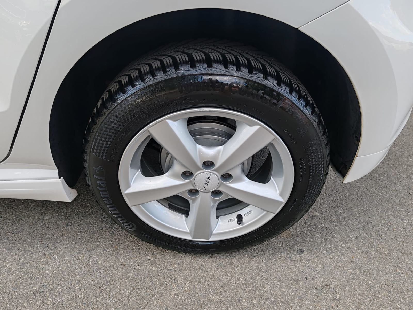 VW Polo 1,2 R-LINE, 2012G, 188000, KARTICE DO 36 RATA, fotografija 8
