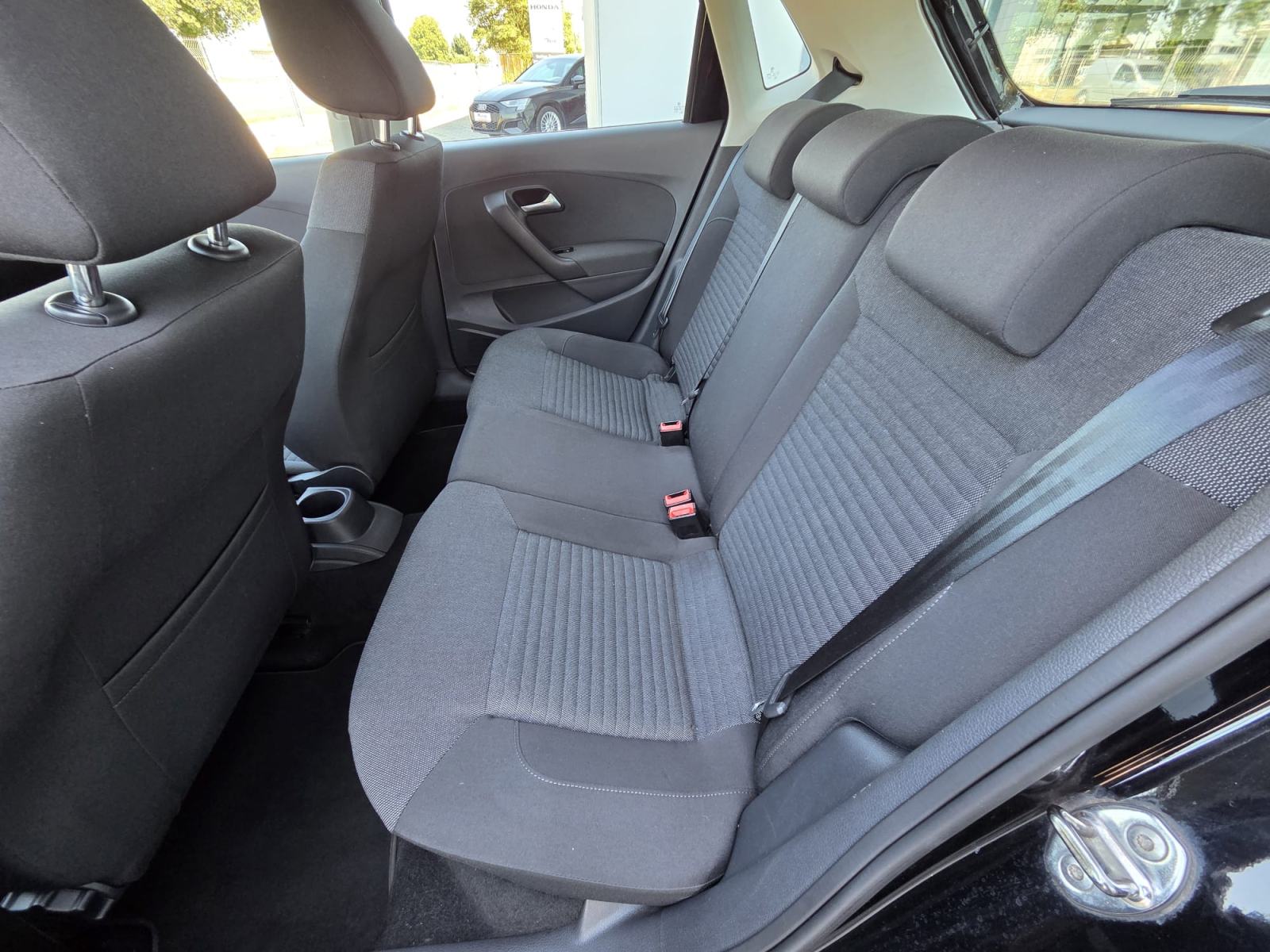 VW Polo 1,2 TDI*TEMPOMAT*PARK SENZORI*REG DO:11/2026*GARANCIJA*, fotografija 13