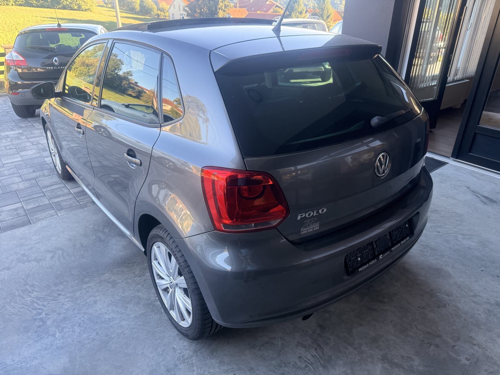 VW Polo 1,2 TSI ⭐105ks 4 cilindra⭐klima⭐parking senzori⭐panorama, fotografija 3