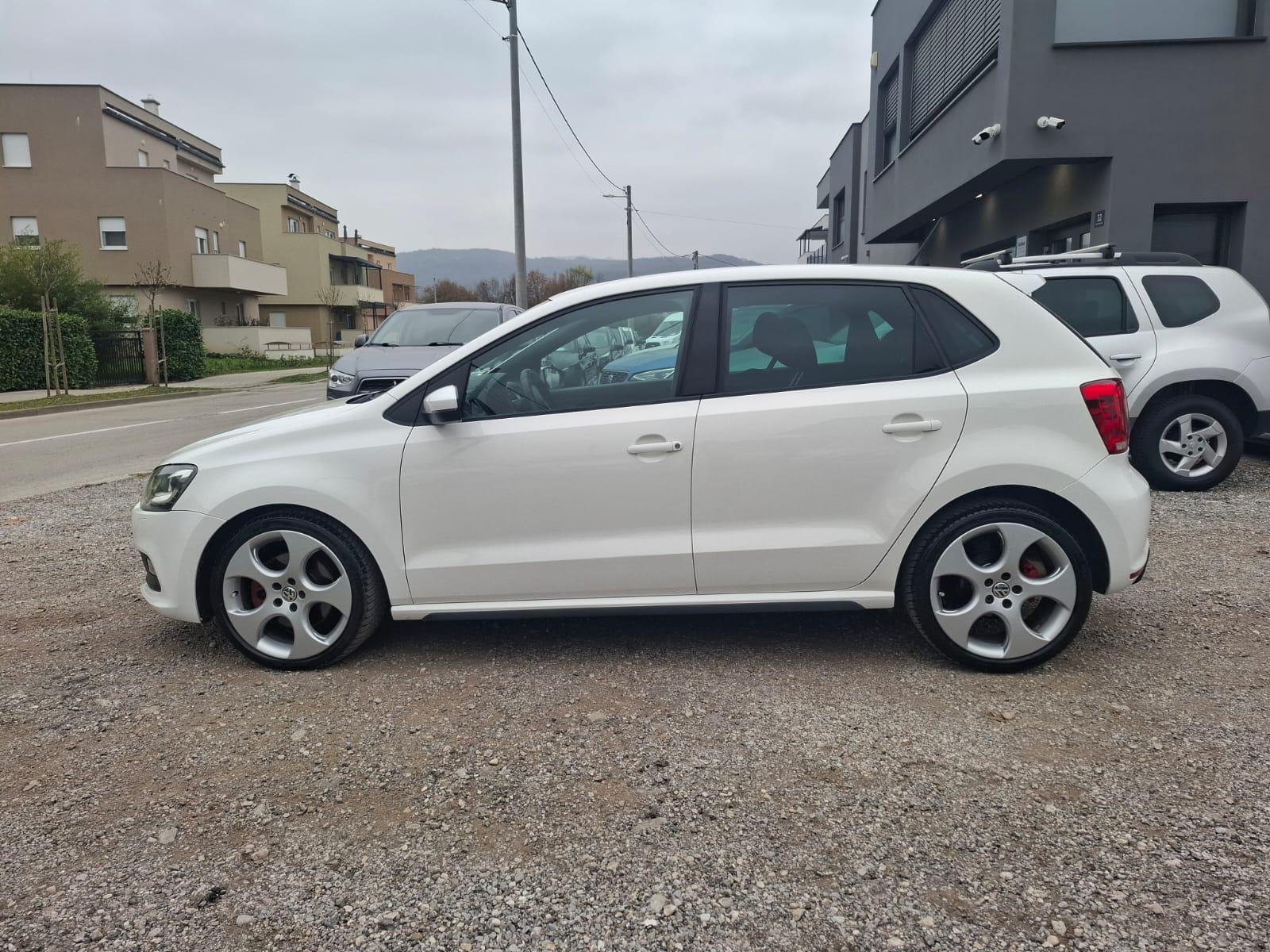 VW Polo 1,4 GTI DSG ++rata 101 EUR/mj./ KREDIT / KARTICE++, fotografija 4