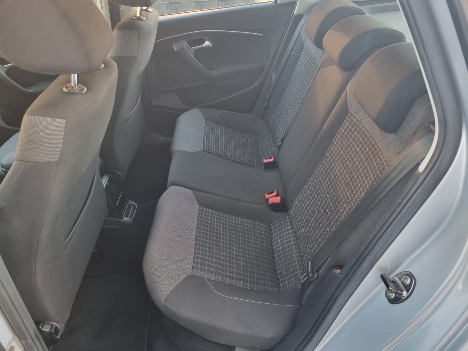 VW Polo 1,4 TDI 2014.g.*PDC - ALU - TEMPOMAT - 12 MJ JAMSTVO*, fotografija 17