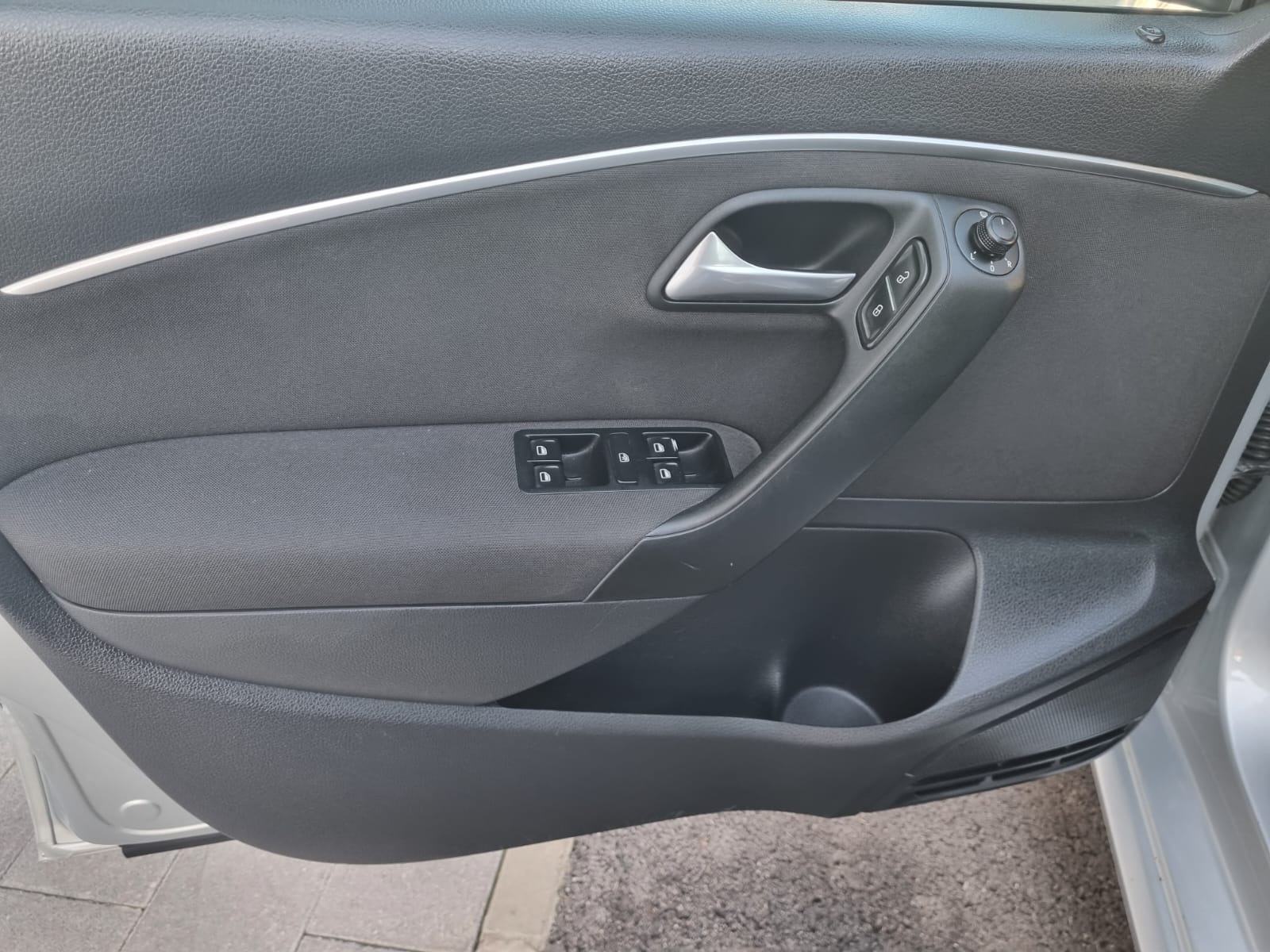 VW Polo 1,4 TDI 2014.g.*PDC - ALU - TEMPOMAT - 12 MJ JAMSTVO*, fotografija 16