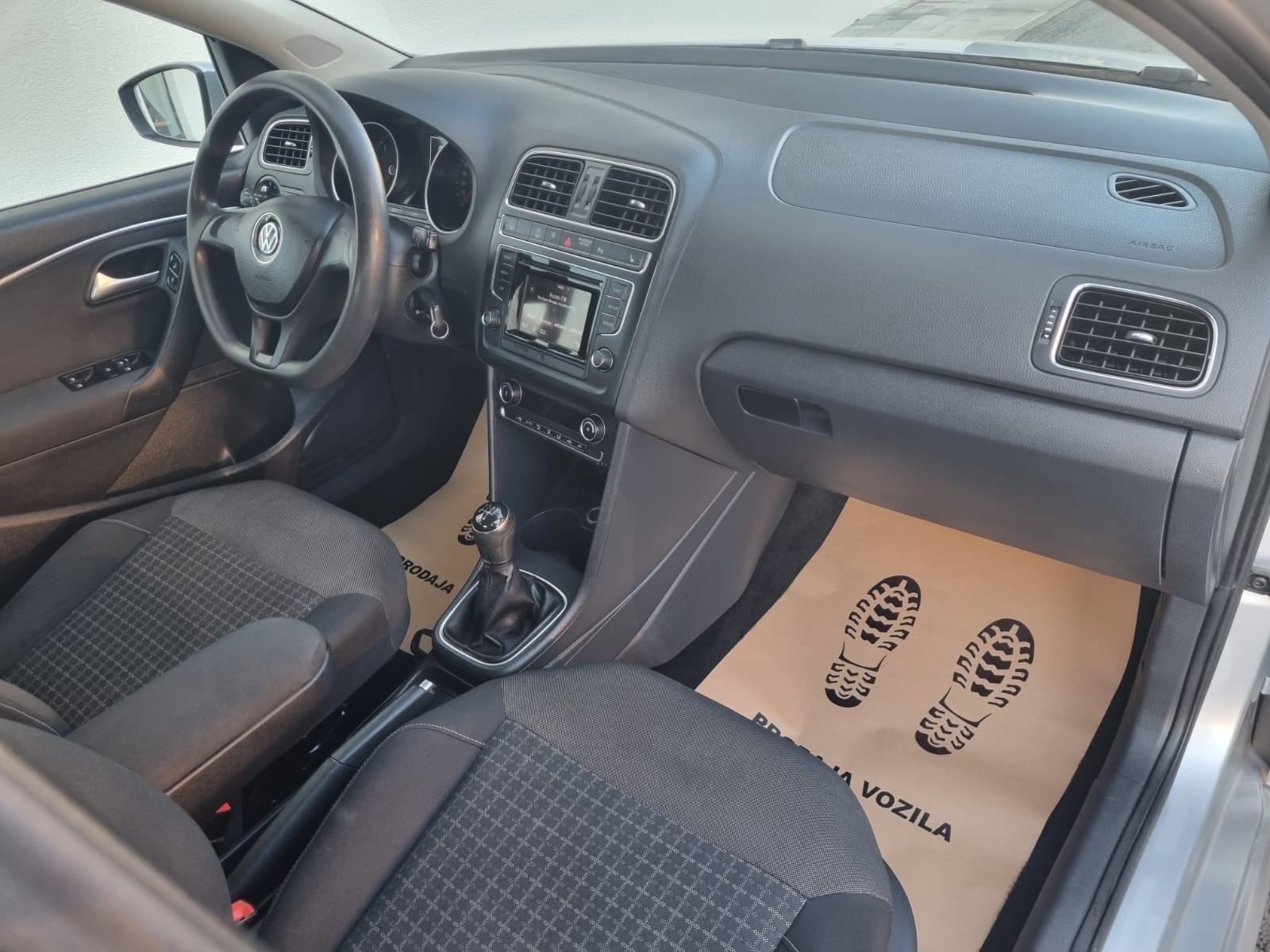 VW Polo 1,4 TDI 2014.g.*PDC - ALU - TEMPOMAT - 12 MJ JAMSTVO*, fotografija 10