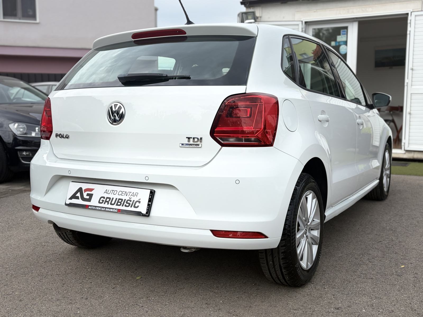 VW Polo 1,4 TDI 90KS *Servisna* *NAVI* *Jamstvo*, fotografija 13