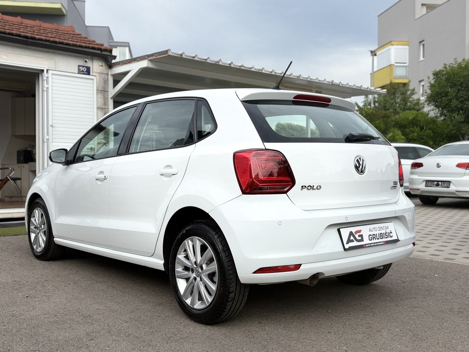 VW Polo 1,4 TDI 90KS *Servisna* *NAVI* *Jamstvo*, fotografija 5