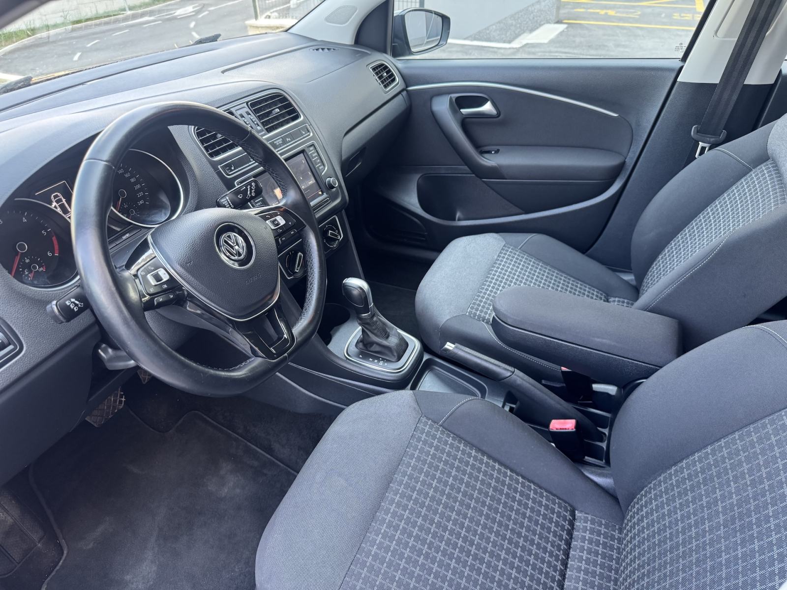VW Polo 1,4 TDI BMT automatik, fotografija 9
