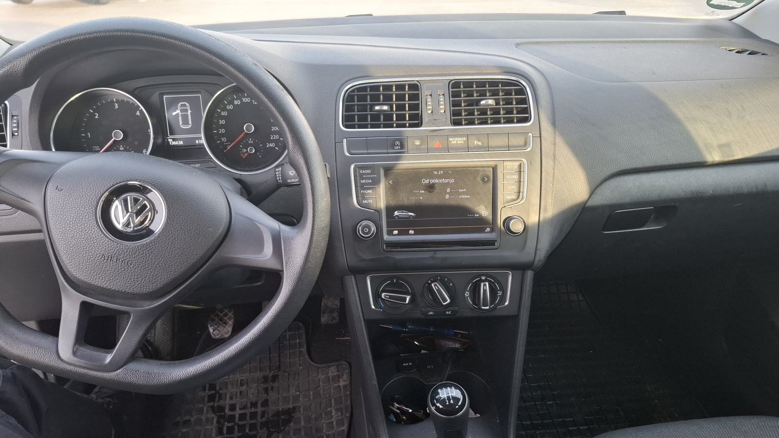 VW Polo 1,4 TDI BMT, fotografija 8