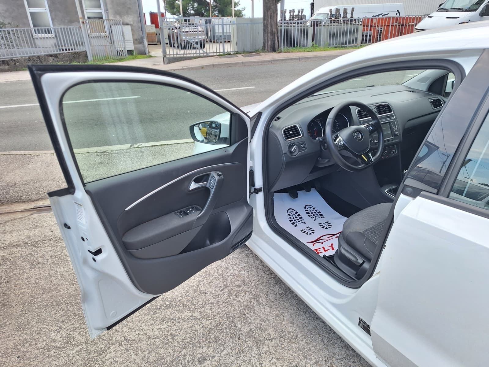 VW Polo 1,4 TDI BMT, fotografija 7