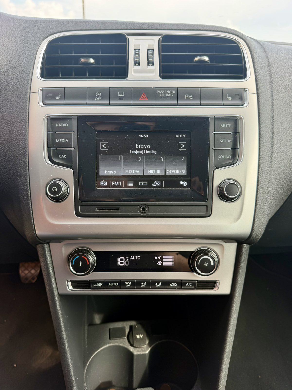 VW Polo 1,4 TDI HIGHLINE #KOŽA/ALCANTARA, AUTO KLIMA, ALU FELGE,PDC#, fotografija 14