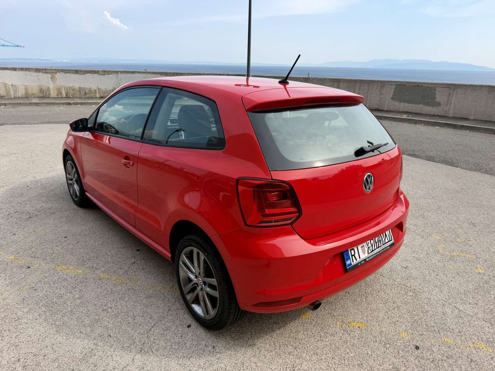 VW Polo 1,4 TDI HIGHLINE #KOŽA/ALCANTARA, AUTO KLIMA, ALU FELGE,PDC#, pogled izvana - slika 4