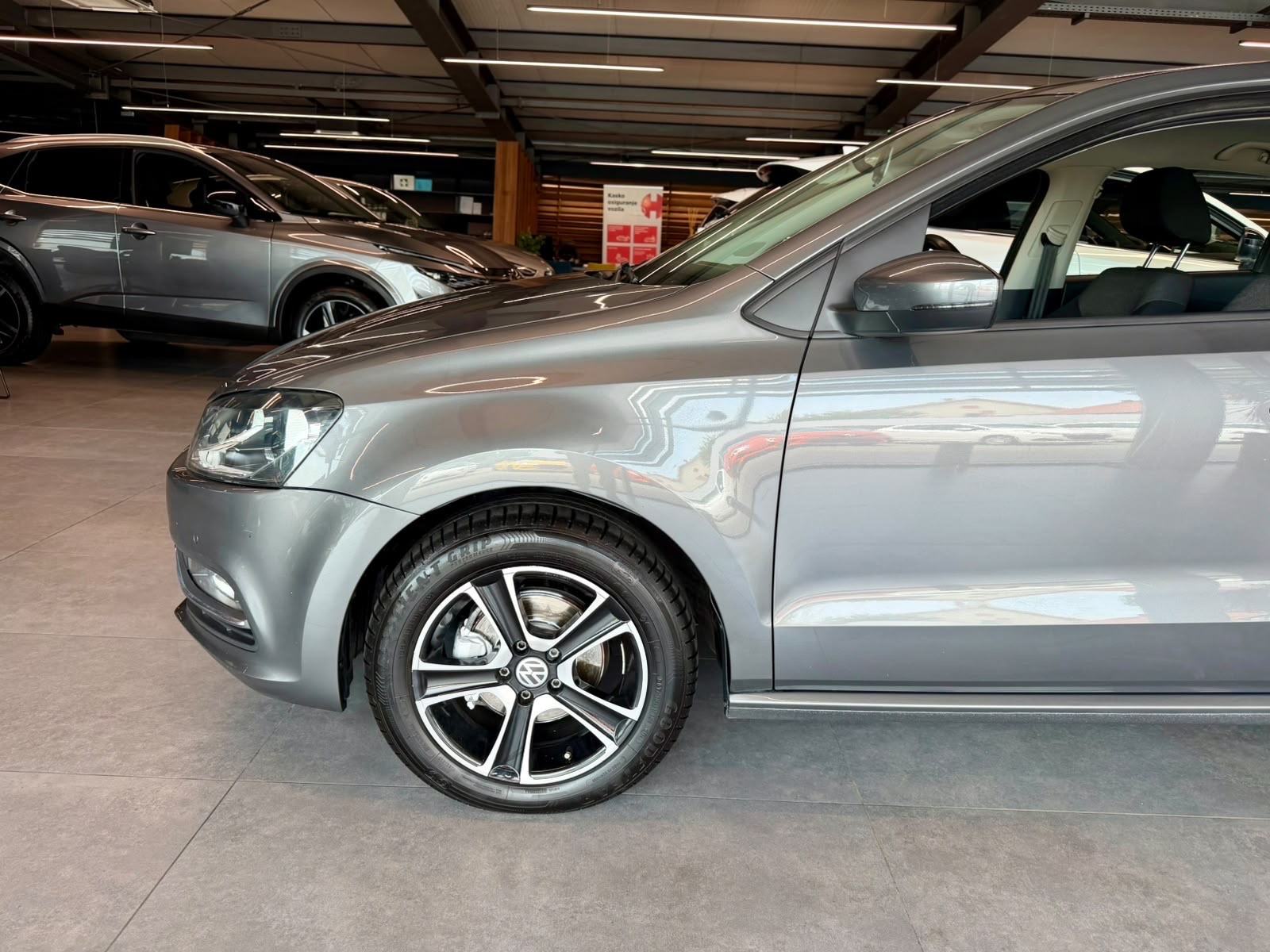 VW Polo 1,4 TDI • KLIMA • TEMPOMAT • ALU15" • AUTOKREDIT, fotografija 11