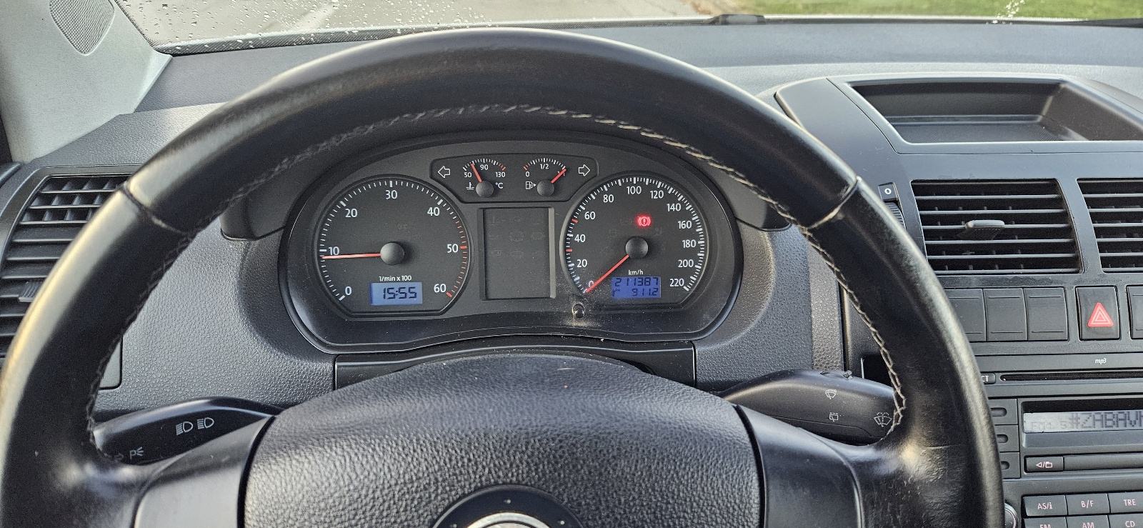 VW Polo 1,4 TDI OLIMPIC Kupljen novi u HR Reg. 1. Godinu 1. Boja, fotografija 7