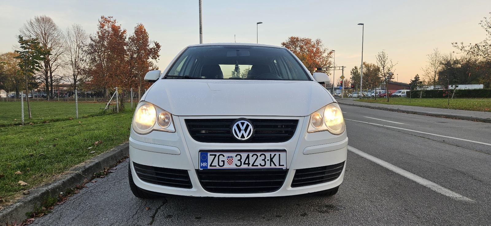 VW Polo 1,4 TDI OLIMPIC Kupljen novi u HR Reg. 1. Godinu 1. Boja, fotografija 4