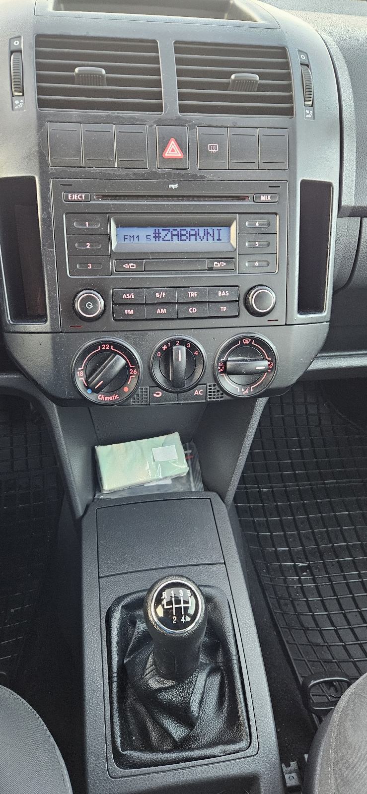 VW Polo 1,4 TDI OLIMPIC Kupljen novi u HR Reg. 1. Godinu 1. Boja, fotografija 8