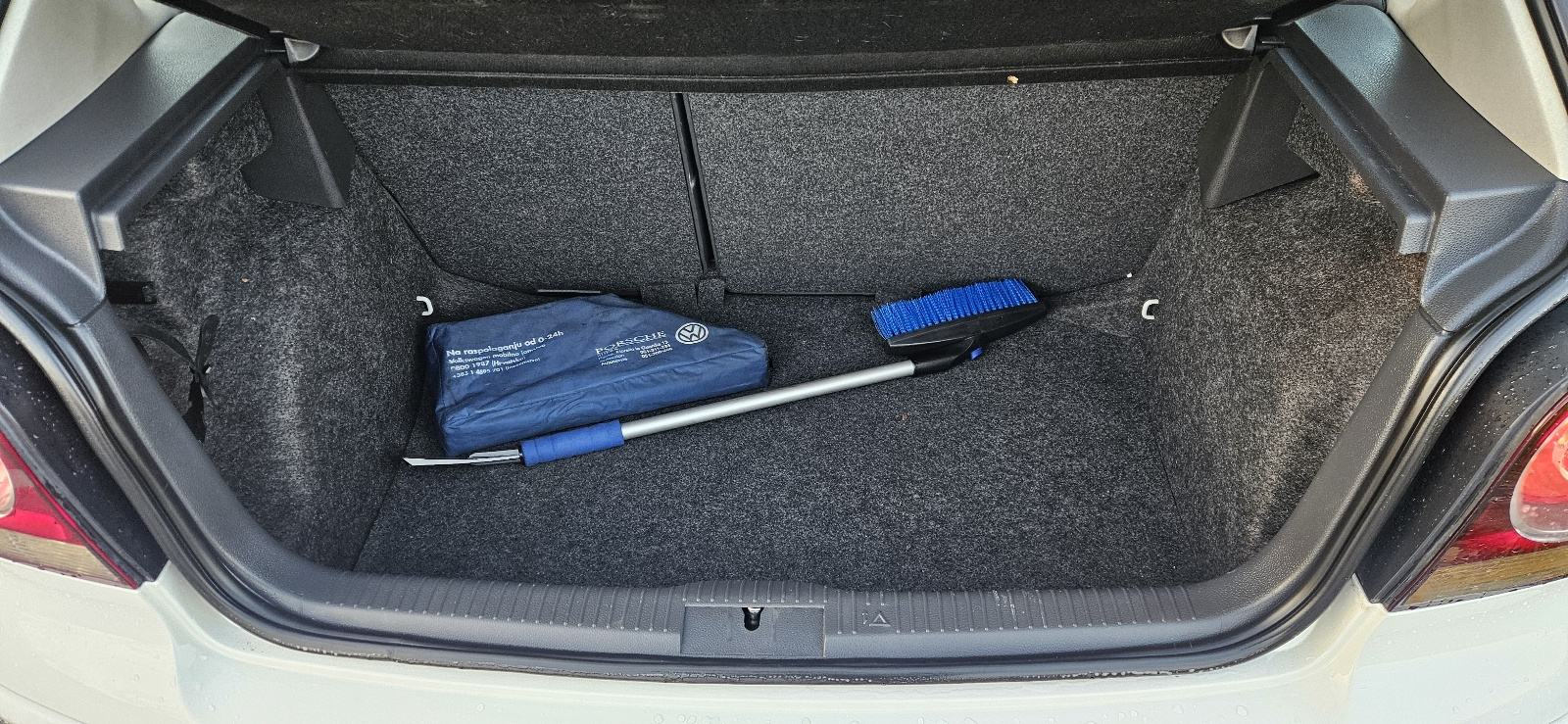 VW Polo 1,4 TDI OLIMPIC Kupljen novi u HR Reg. 1. Godinu 1. Boja, fotografija 11