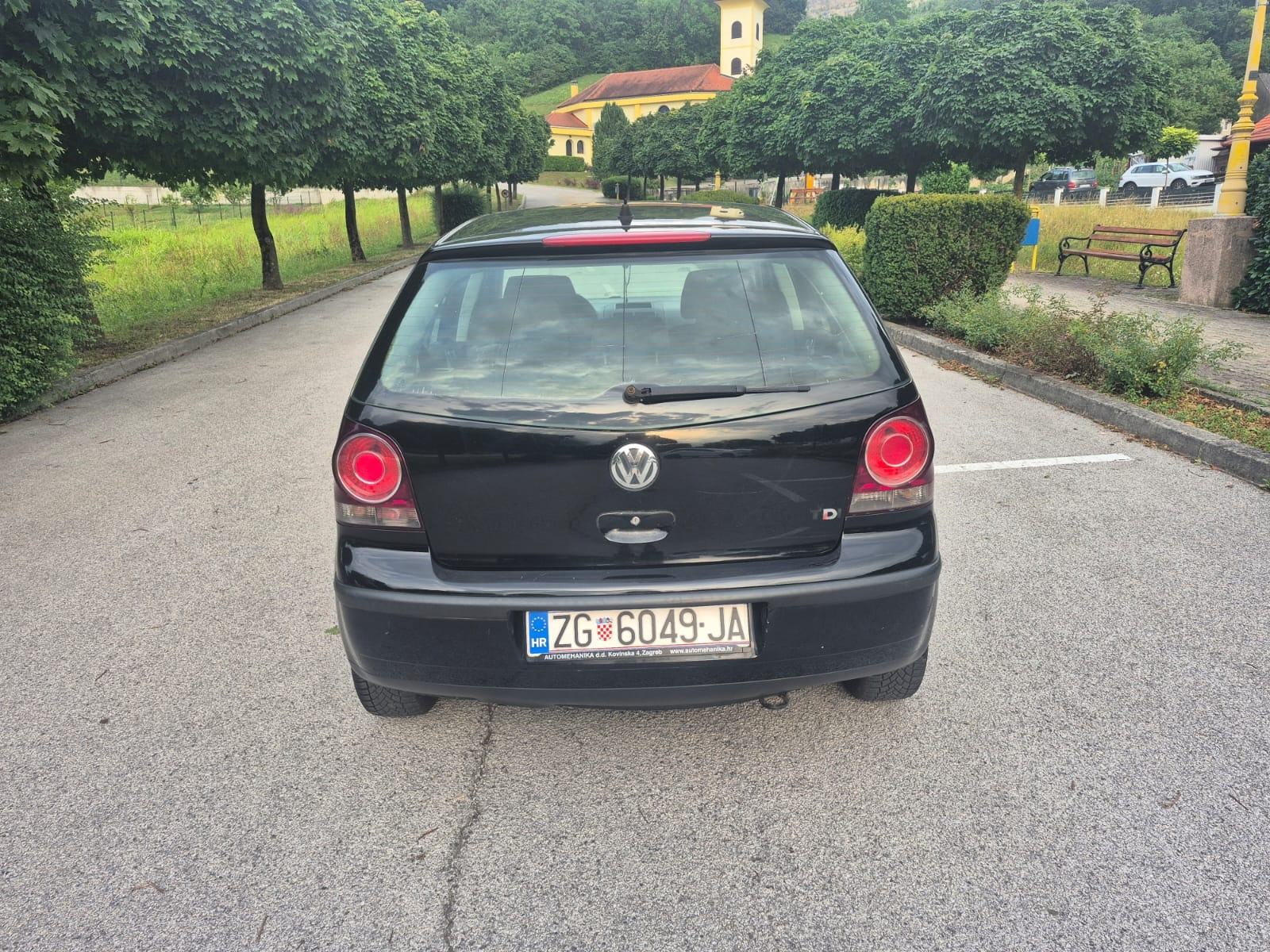 VW Polo 1,4 TDI COMFORTLINE PRV VLA KLIMA TOP STANJE GARAZIRAN, fotografija 2