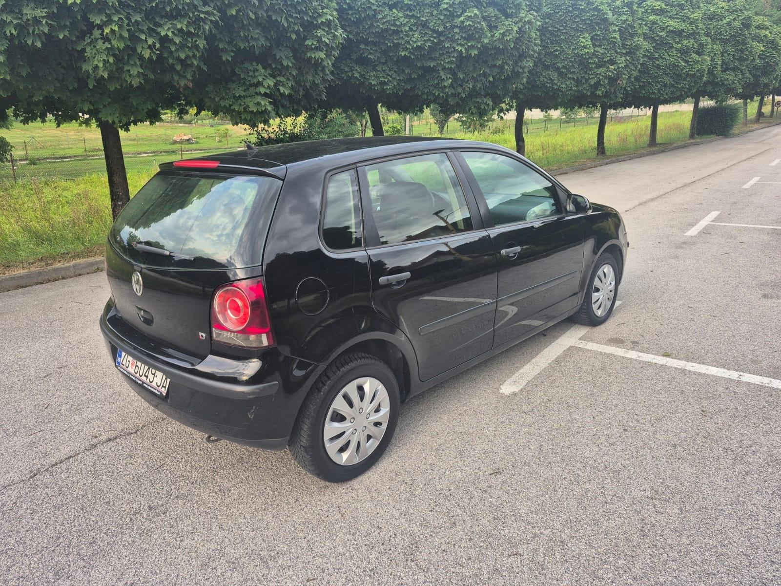 VW Polo 1,4 TDI COMFORTLINE PRV VLA KLIMA TOP STANJE GARAZIRAN, fotografija 3