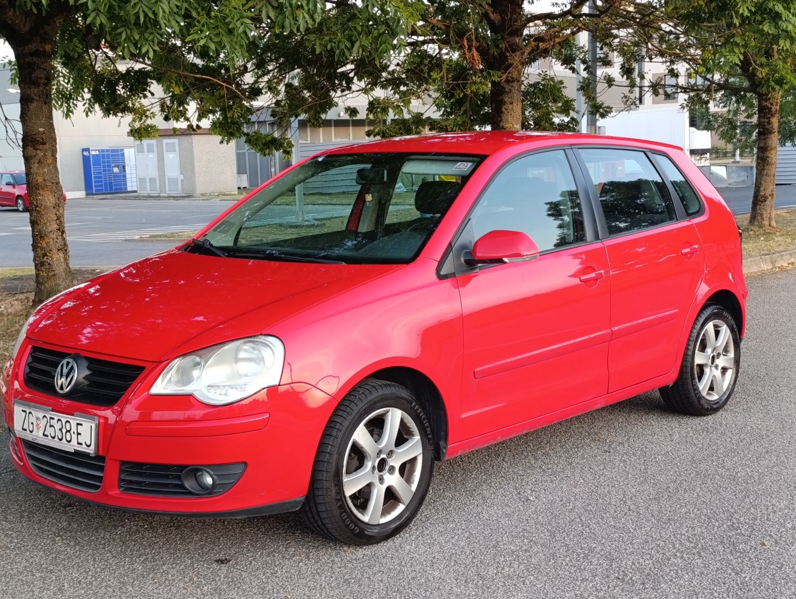VW Polo 1,4i, 136.000 km, kupljen u Hrvatskoj, fotografija 1