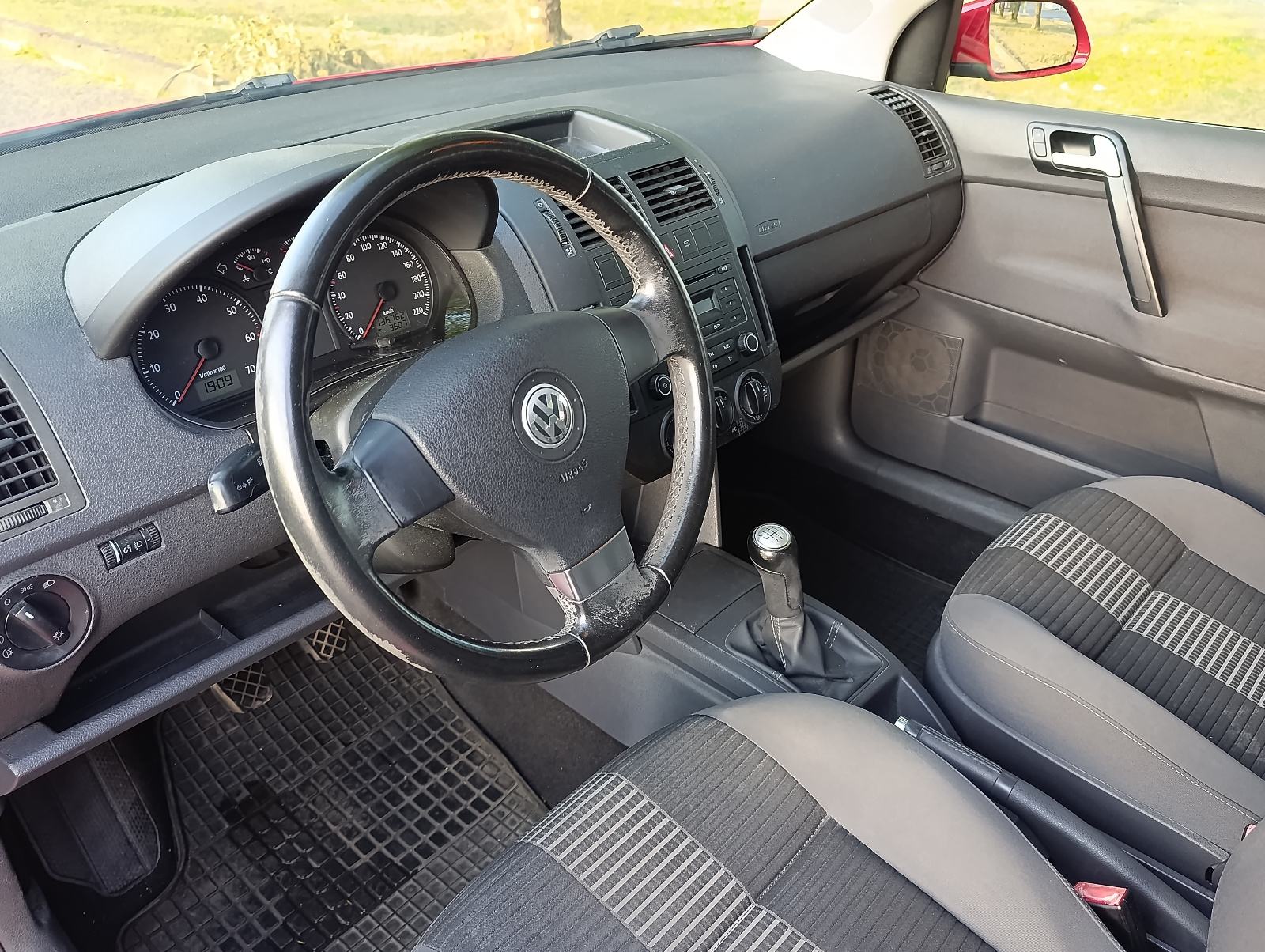 VW Polo 1,4i, 136.000 km, kupljen u Hrvatskoj, fotografija 10