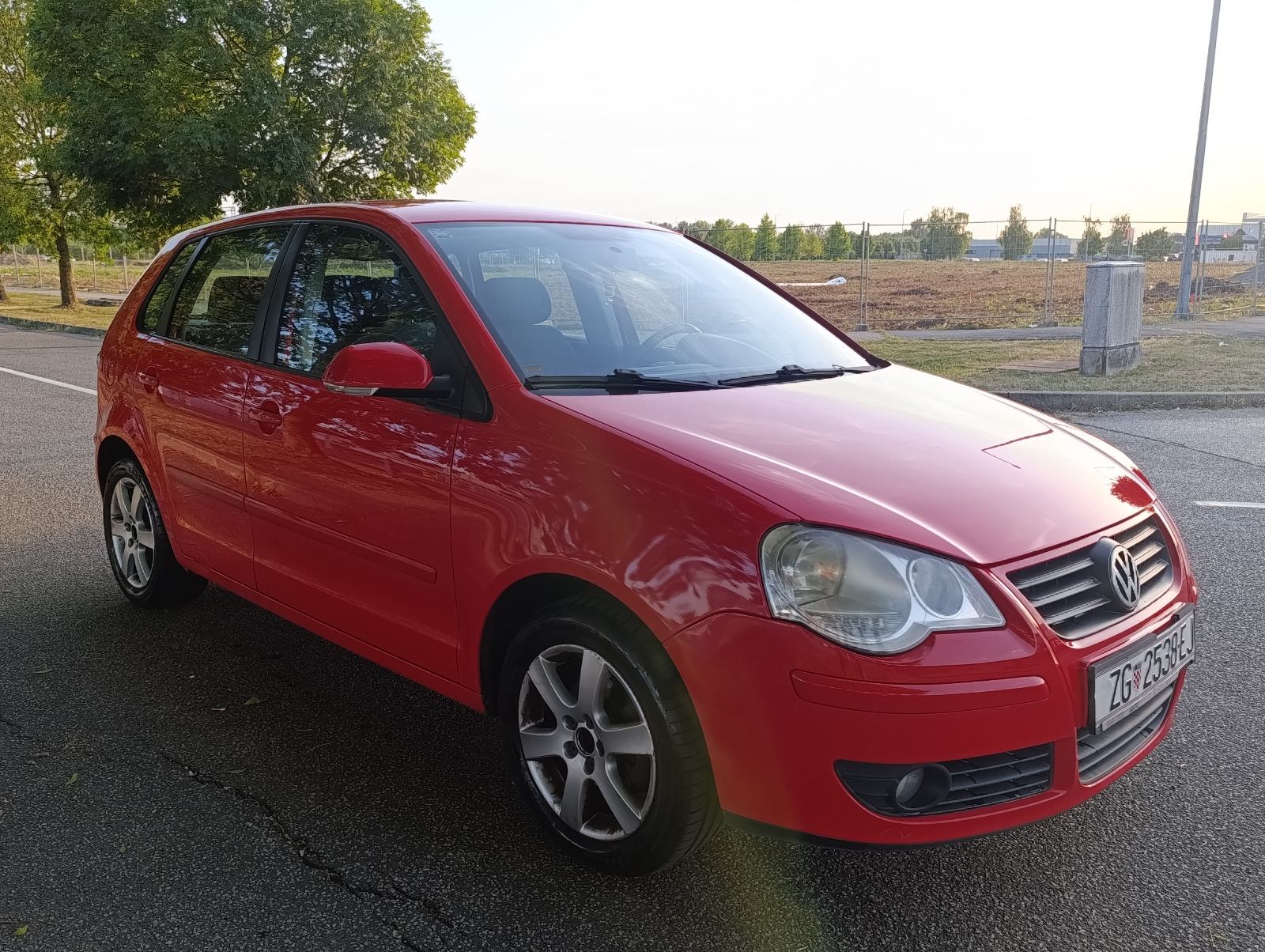 VW Polo 1,4i, 136.000 km, kupljen u Hrvatskoj, fotografija 7