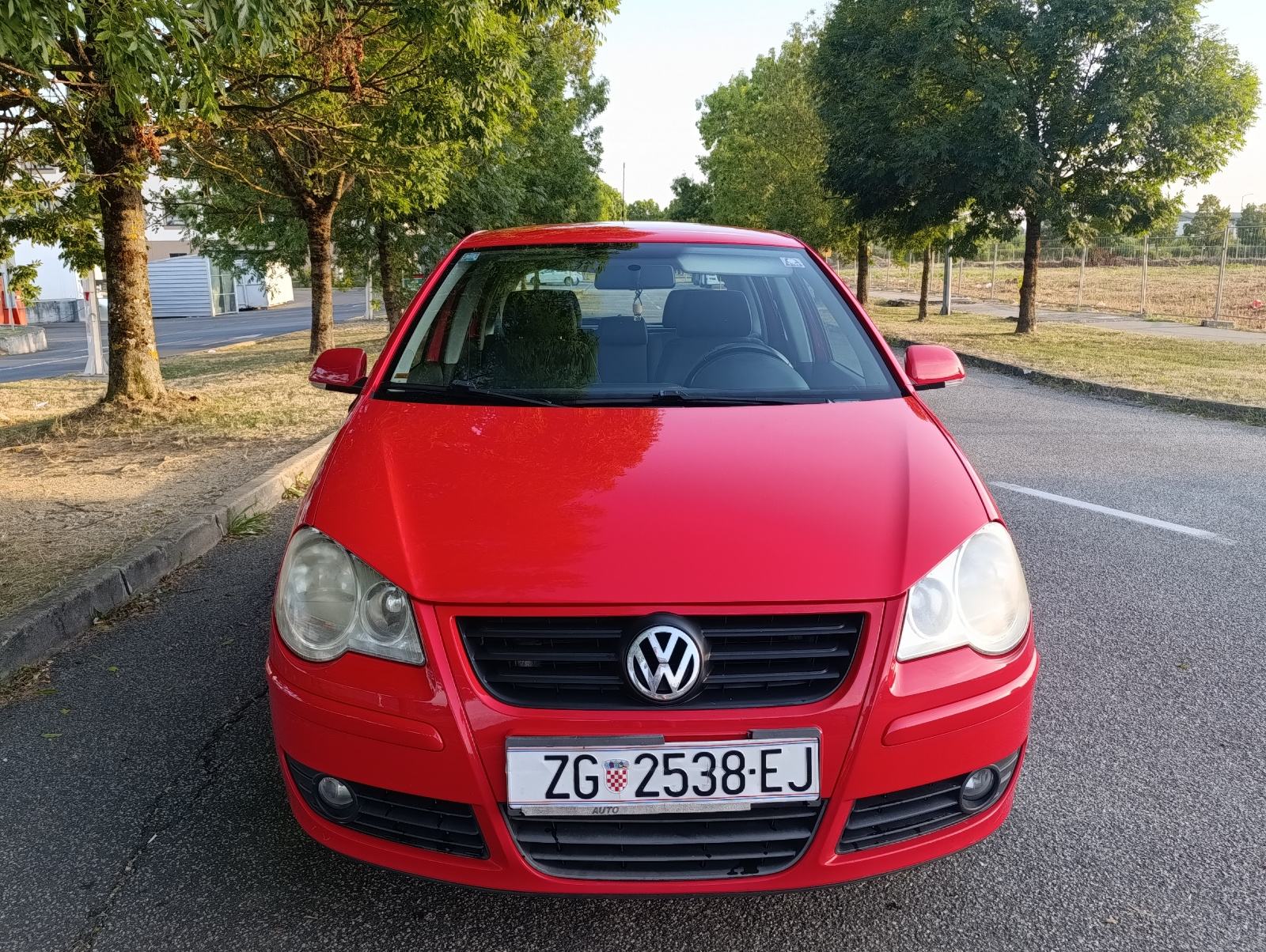 VW Polo 1,4i, 136.000 km, kupljen u Hrvatskoj, fotografija 8