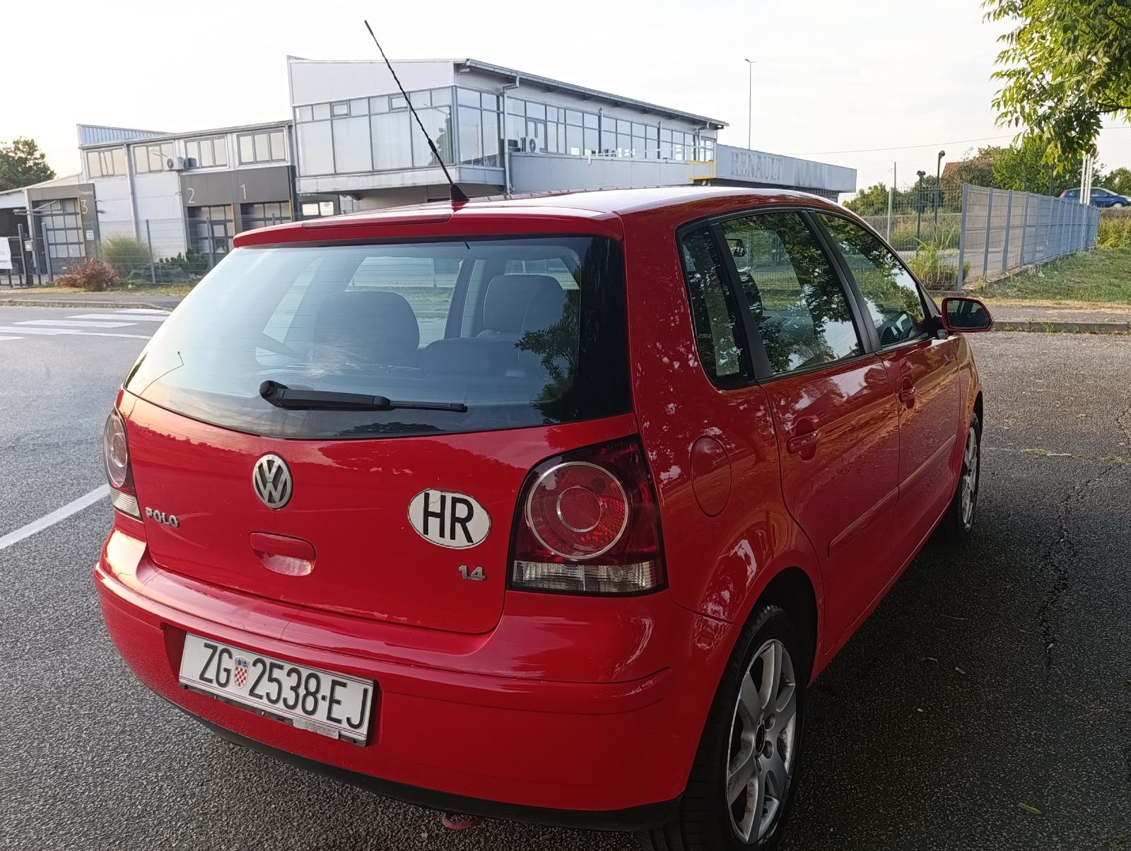 VW Polo 1,4i, 136.000 km, kupljen u Hrvatskoj, fotografija 14