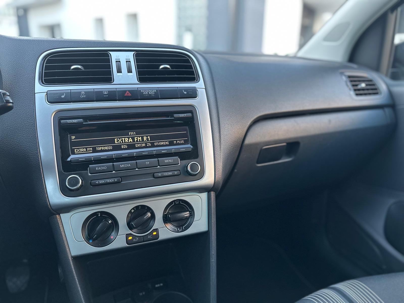 VW Polo 1,6 TDI 2012G.MATCH OPREMA REDIZAJN MODEL TOP STANJE SERVISNA, fotografija 11