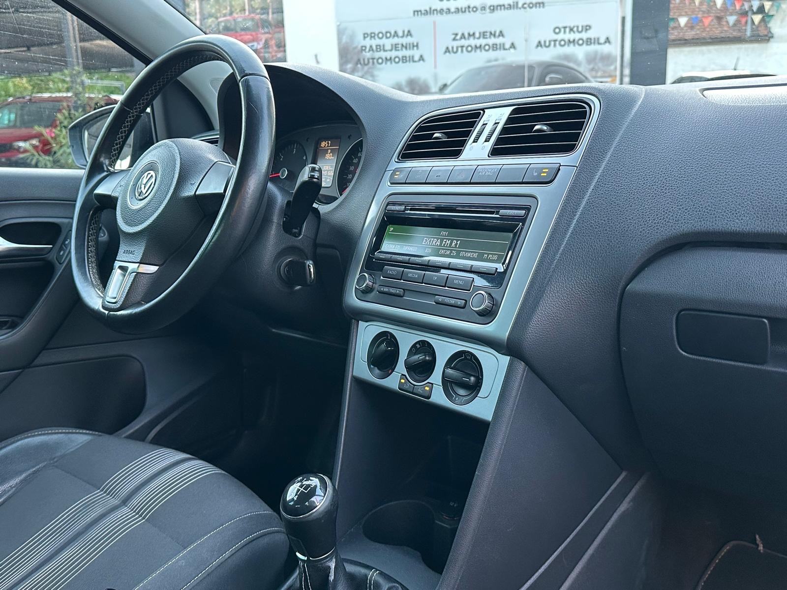VW Polo 1,6 TDI 2012G.MATCH OPREMA REDIZAJN MODEL TOP STANJE SERVISNA, fotografija 19