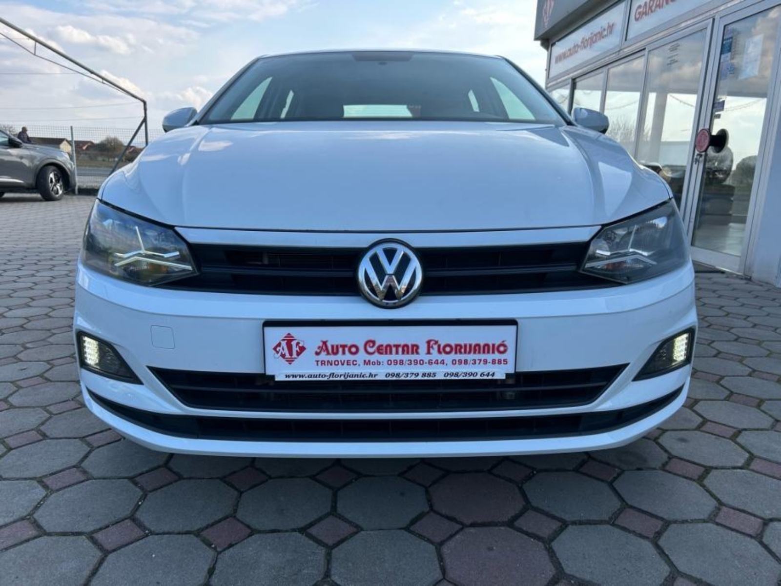 VW Polo 1,6 TDI 2019.,1.VLASNIK, HR VOZILO, SERVISNA, 5-VRATA, ALU..., fotografija 2