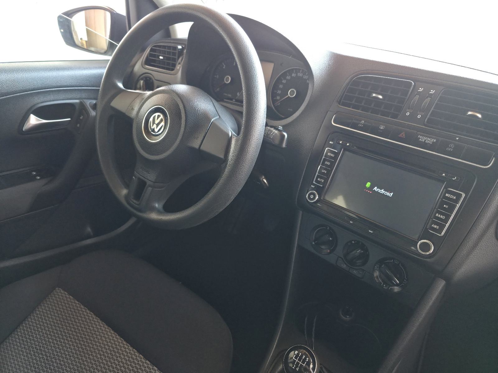 VW Polo 1,6 TDI 66 kw 2012 godina Reg 5/2027, fotografija 17