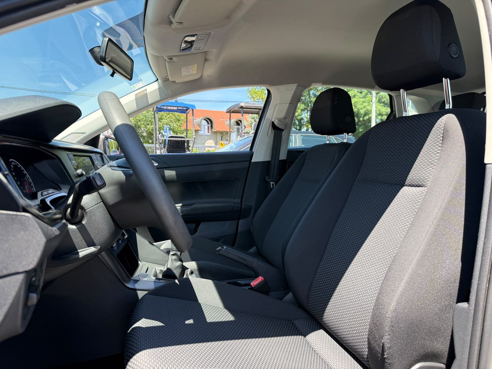 VW Polo 1,6 TDI 70KW model 2019 samo 95TKM HR VOZILO U PDV-u SERVISNA, fotografija 11