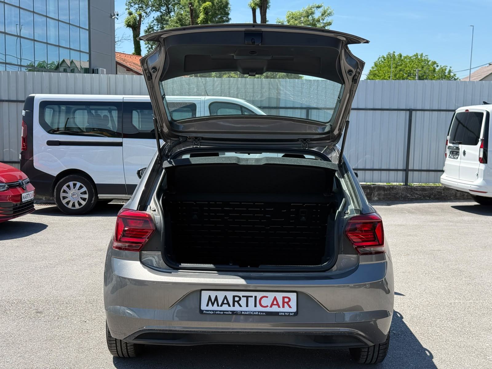 VW Polo 1,6 TDI 70KW model 2019 samo 95TKM HR VOZILO U PDV-u SERVISNA, fotografija 2