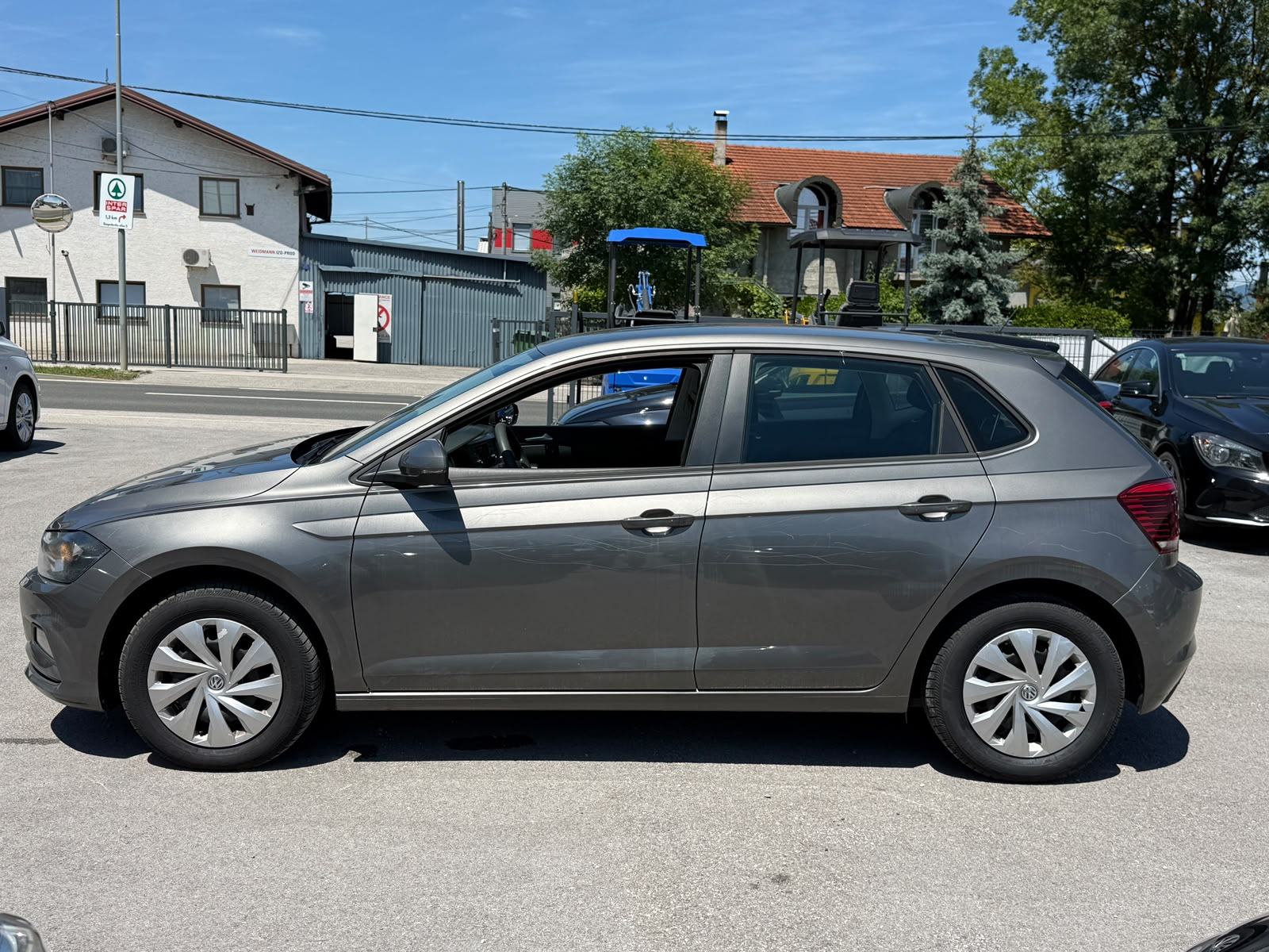 VW Polo 1,6 TDI 70KW model 2019 samo 95TKM HR VOZILO U PDV-u SERVISNA, fotografija 7