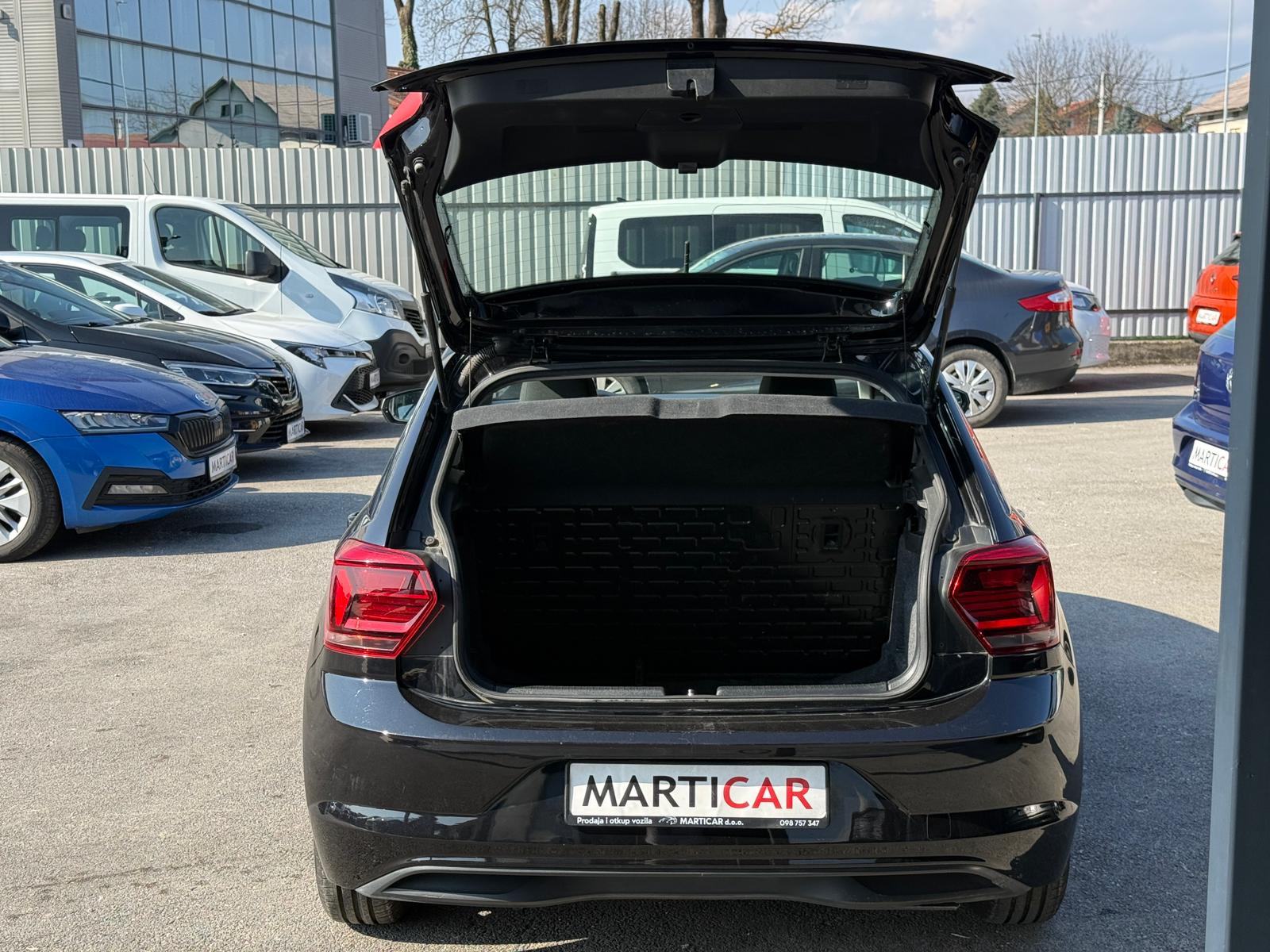 VW Polo 1,6 TDI 70KW model 2019 samo 95TKM HR VOZILO U PDV-u SERVISNA, fotografija 8