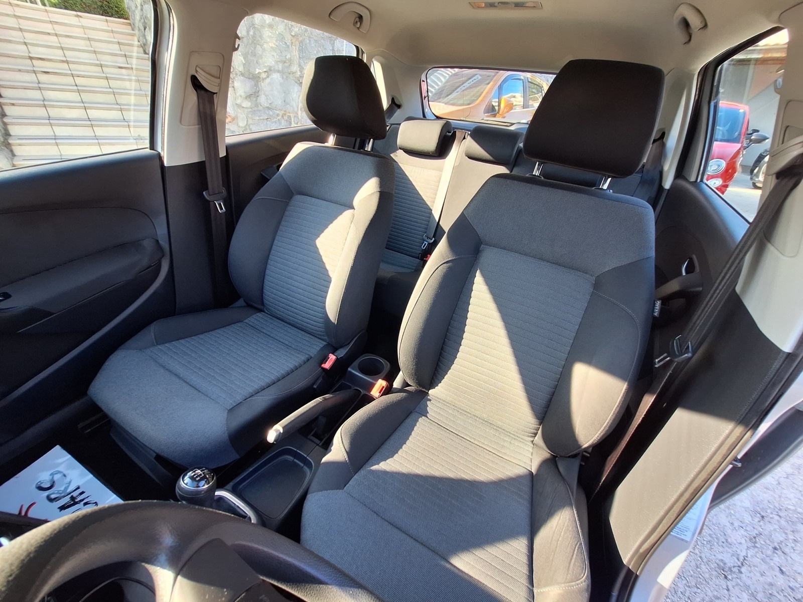 VW Polo 1,6 TDI 90 KS, fotografija 13