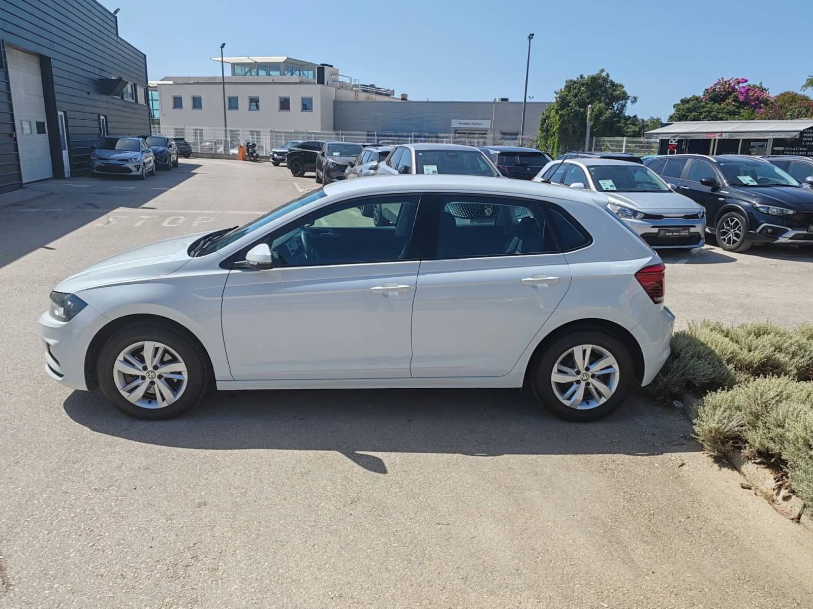 VW POLO 1.6 TDI 95 KS COMFORTLINE *ODLIČAN*, fotografija 8