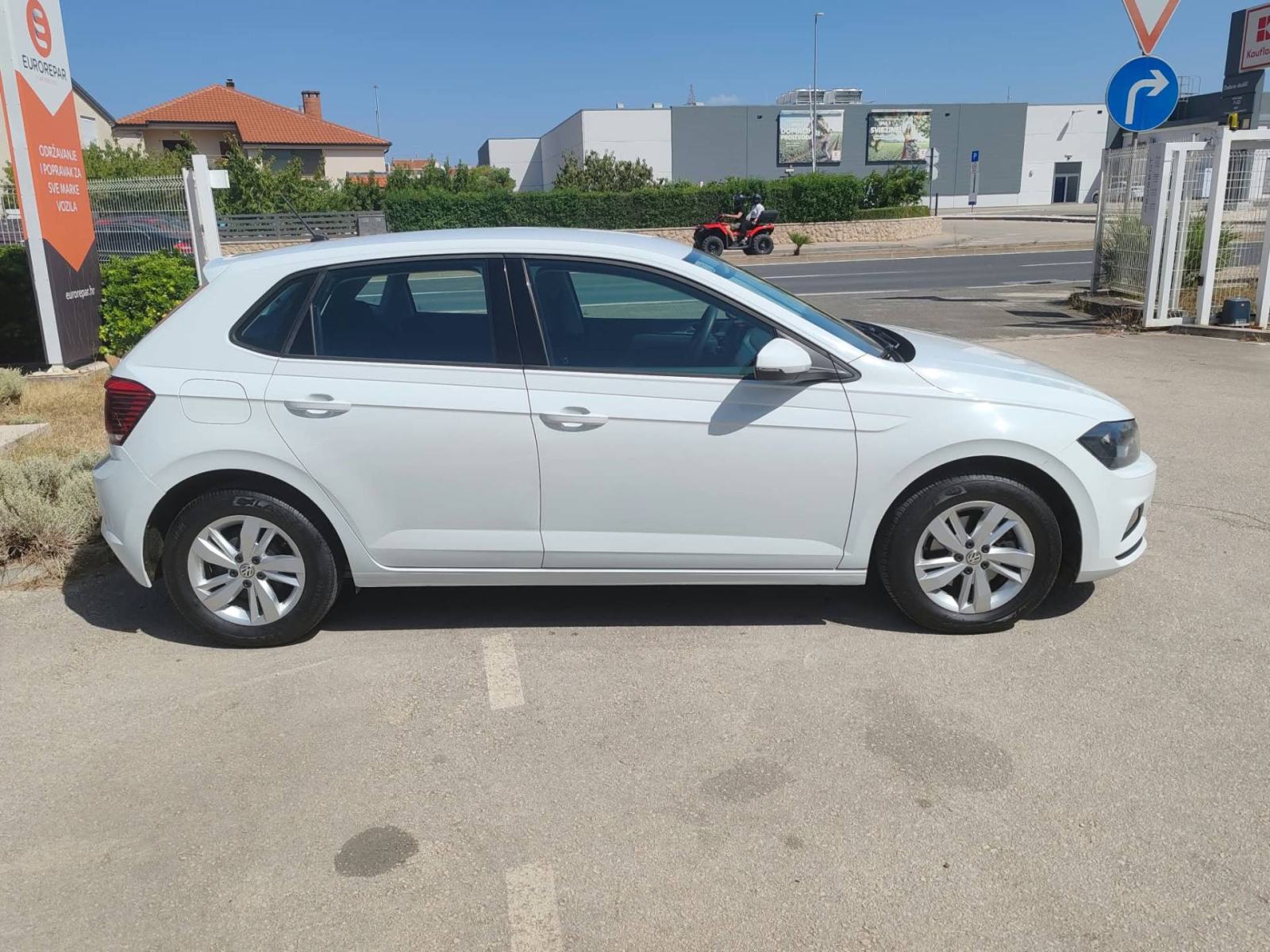 VW POLO 1.6 TDI 95 KS COMFORTLINE *ODLIČAN*, fotografija 9
