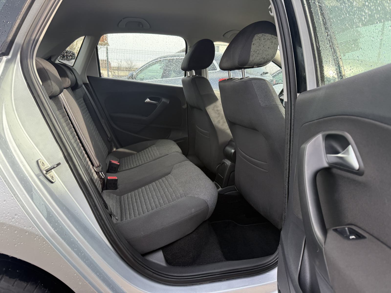 VW Polo 1,6 TDI Comfortline - PARKING SENZORI - GARANCIJA, fotografija 7