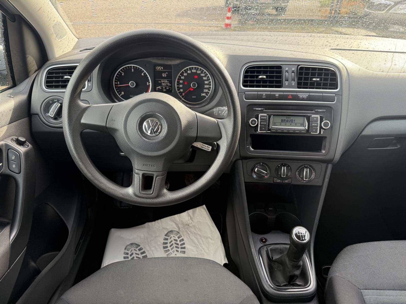 VW Polo 1,6 TDI Comfortline - PARKING SENZORI - GARANCIJA, fotografija 13