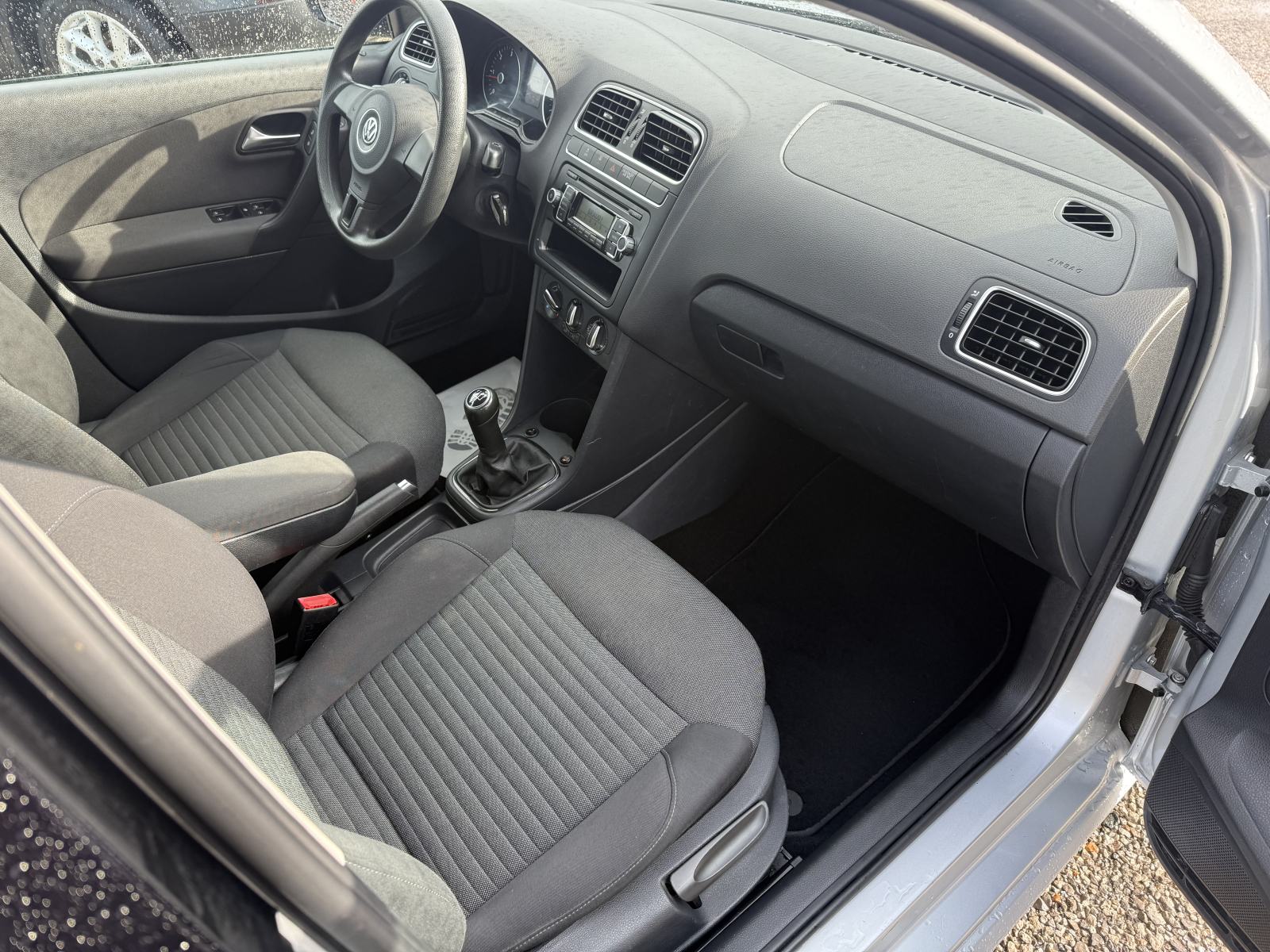 VW Polo 1,6 TDI Comfortline - PARKING SENZORI - GARANCIJA, fotografija 14