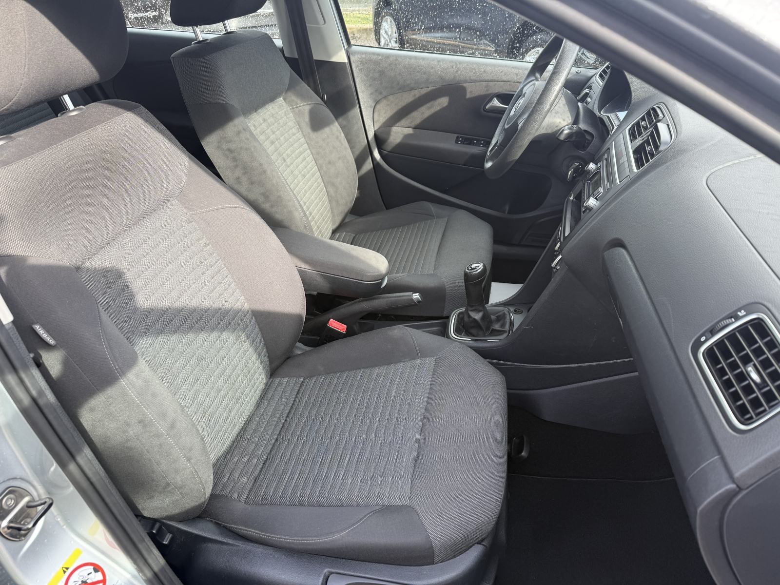 VW Polo 1,6 TDI Comfortline - PARKING SENZORI - GARANCIJA, fotografija 15