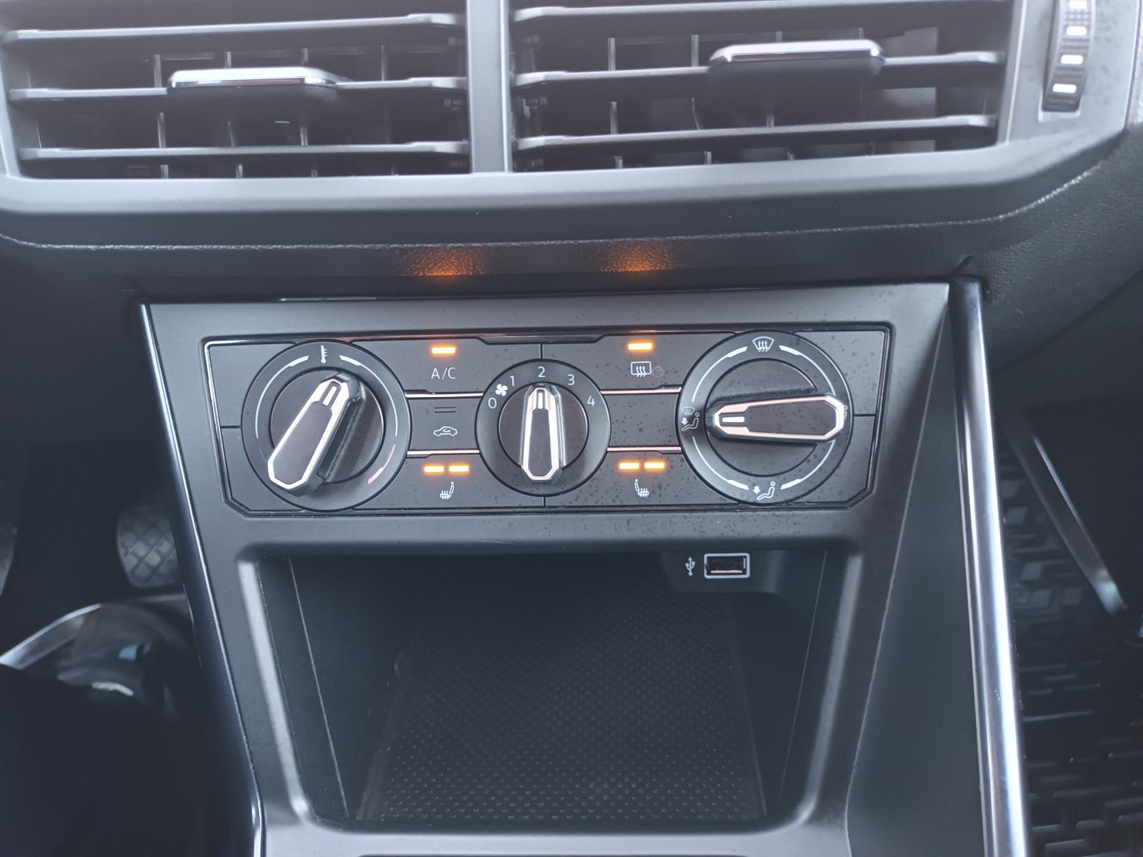 VW Polo 1,6 TDI COMFORTLINE, fotografija 12