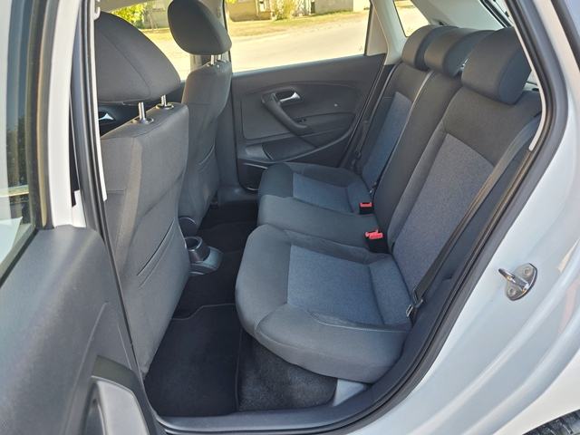 *VW POLO 1.6 TDI STYLE-KLIMA-4xEPS-SERVISNA-1VL-PRVA BOJA-TOP STANJE*, fotografija 16