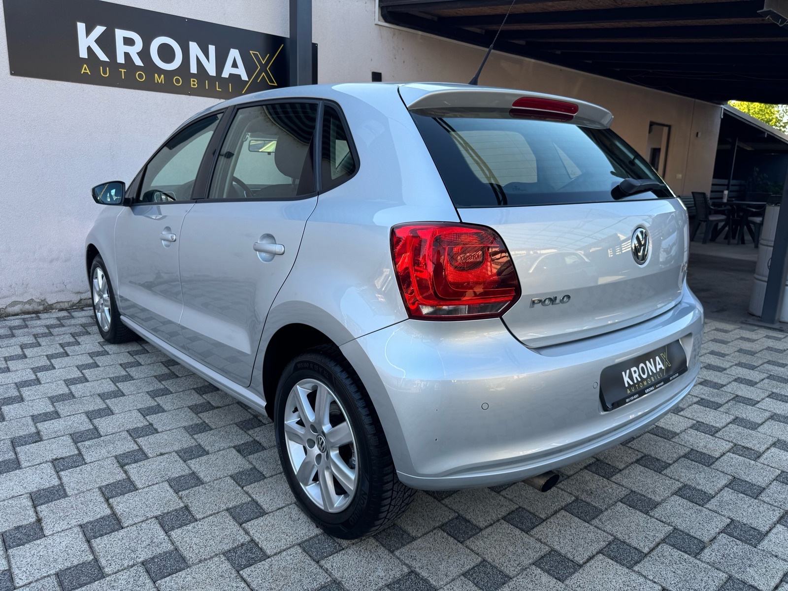 VW POLO 1,6 TDI (KLIMA,LED,XENNON,TEMPOMAT,SERVISNA…), fotografija 6