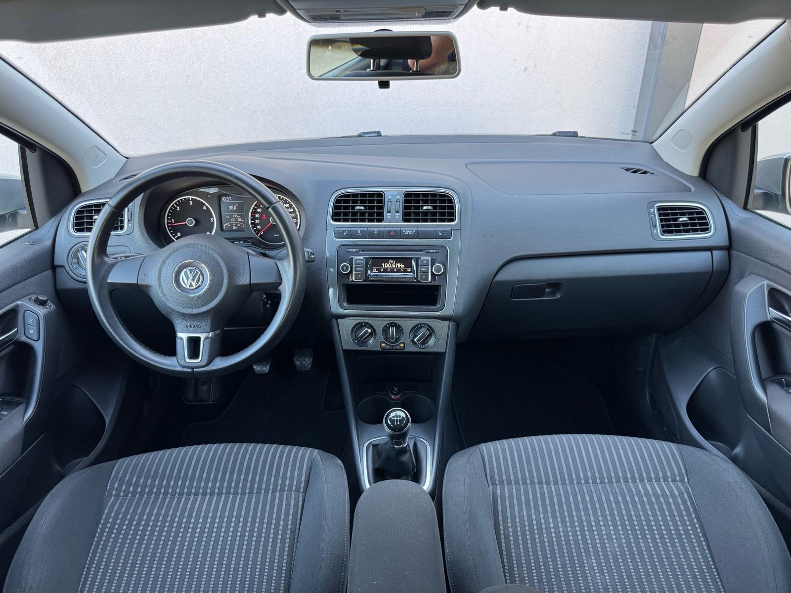 VW POLO 1,6 TDI (KLIMA,LED,XENNON,TEMPOMAT,SERVISNA…), fotografija 15