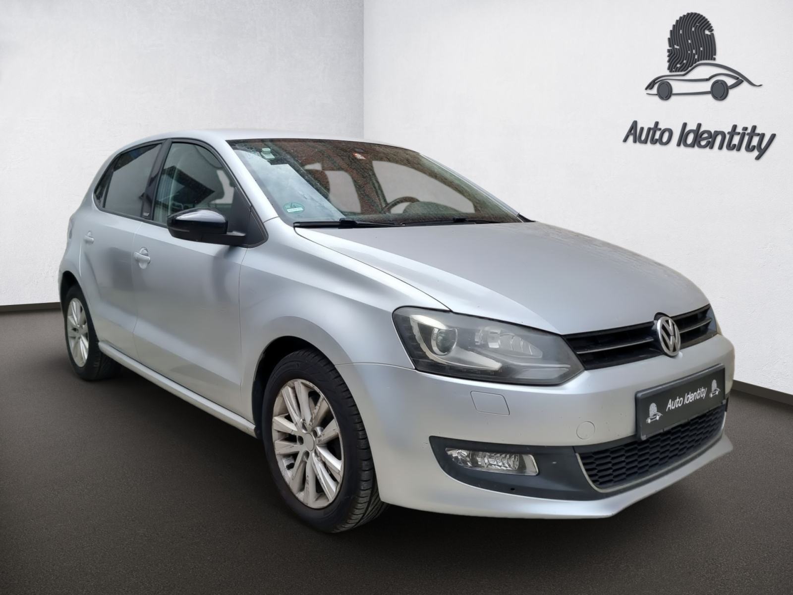 VW Polo 1,6 TDI style, nove ljetne i zimske gume, park senzor,tempomat, fotografija 4